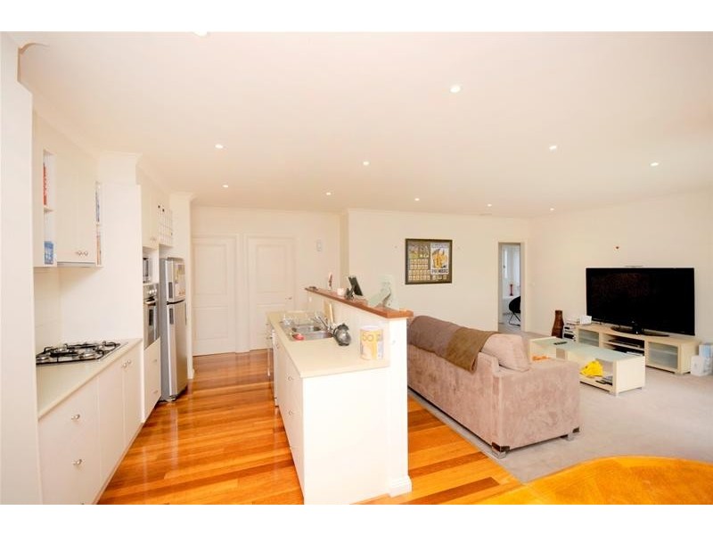 1/16 Bisinella Court, Leopold VIC 3224