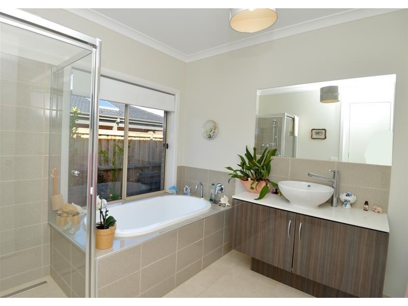 40 Village Green Drive, Leopold VIC 3224