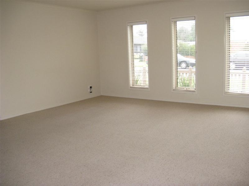 14 Thompson Street, Whittington VIC 3219