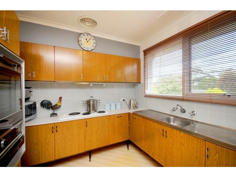 831 Bellarine Highway, Leopold VIC 3224