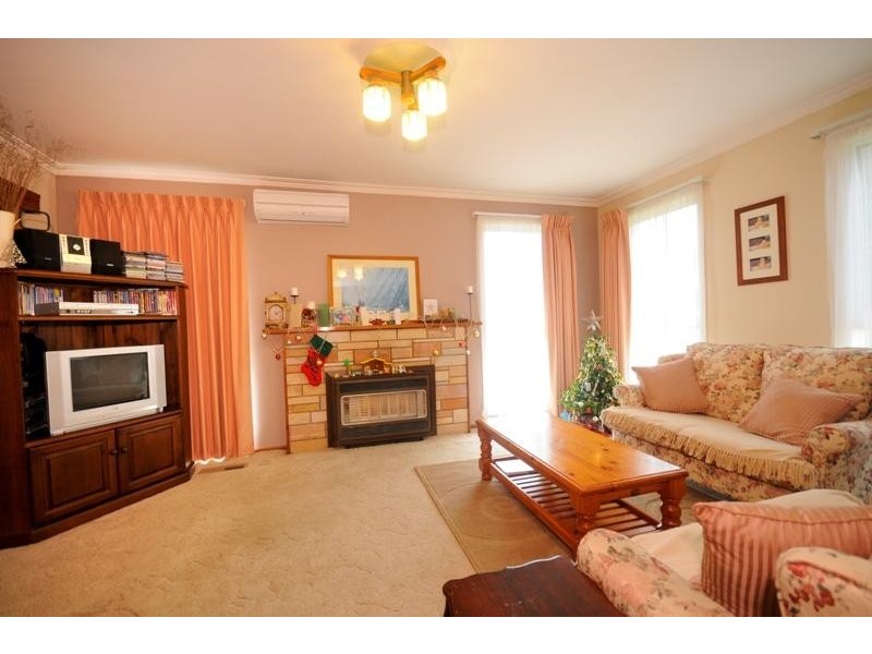 831 Bellarine Highway, Leopold VIC 3224