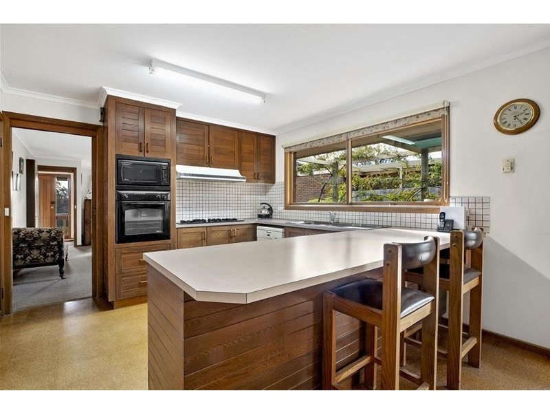 15 Loupe Crescent, Leopold VIC 3224