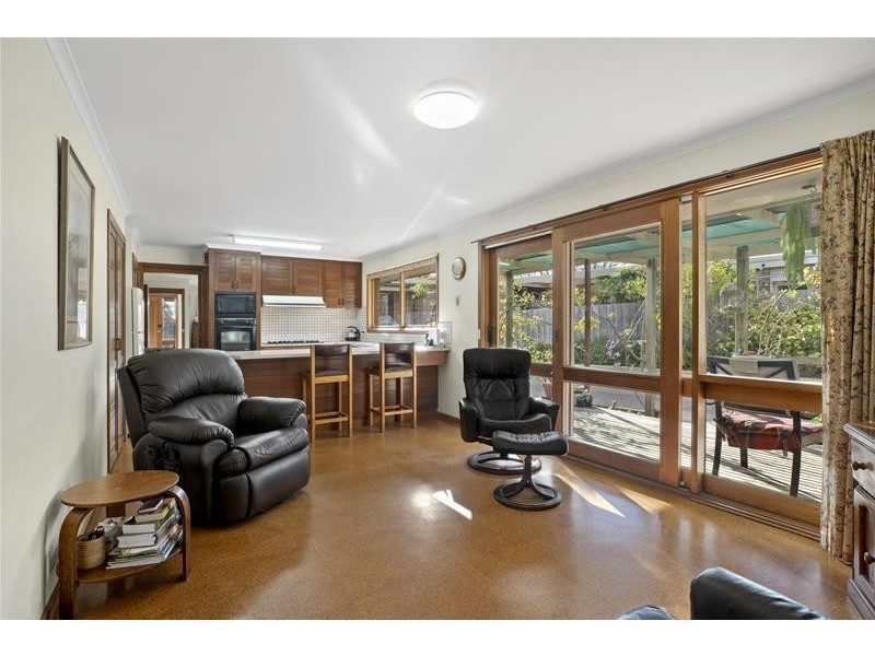 15 Loupe Crescent, Leopold VIC 3224