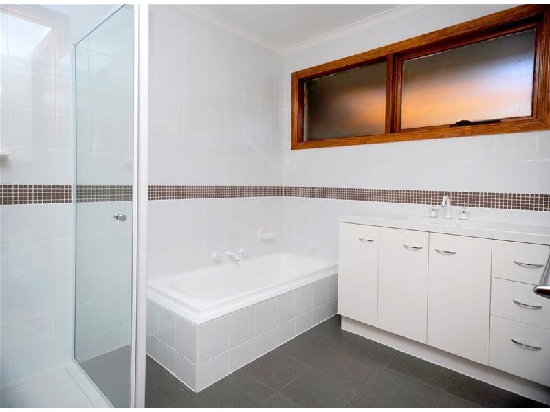 61 Allambie Street, Leopold VIC 3224