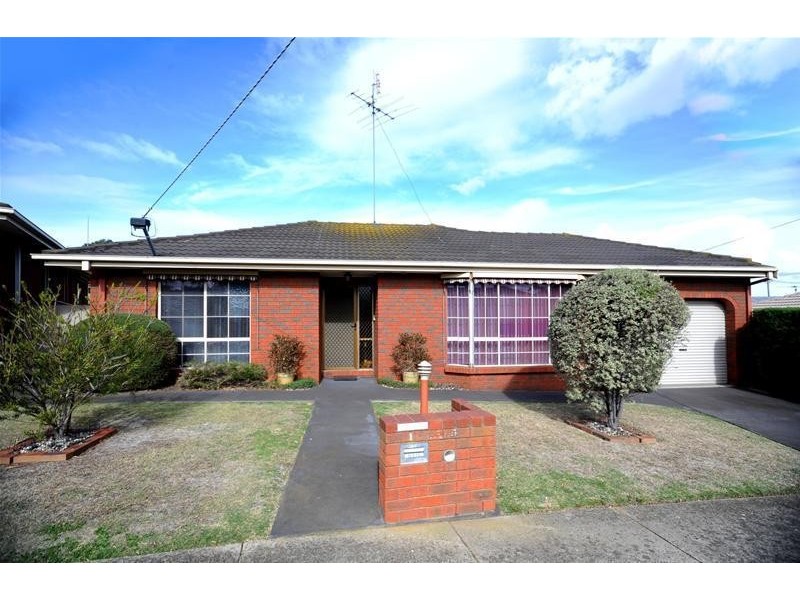 1/2 Robbie Court, Leopold VIC 3224