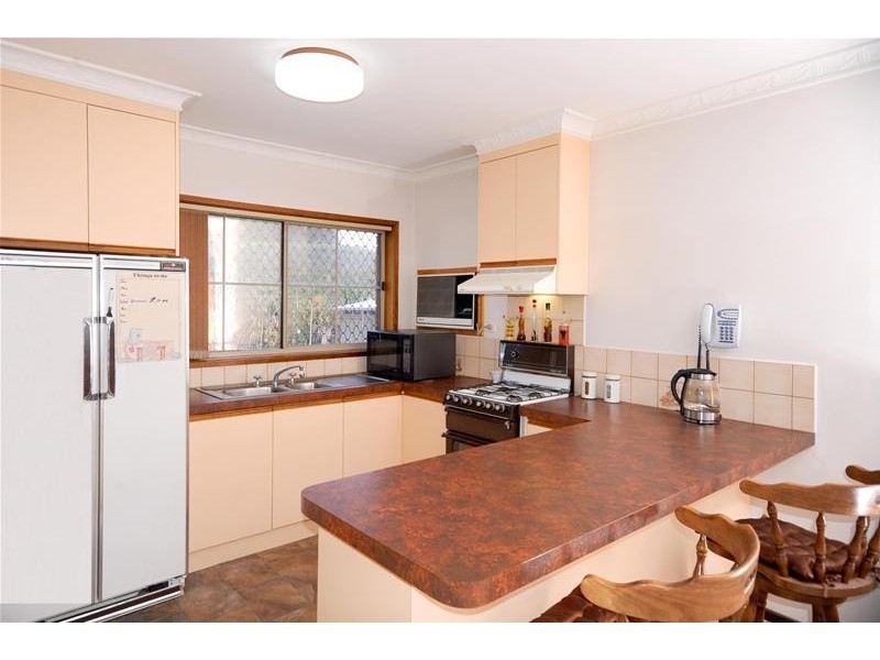 1/2 Robbie Court, Leopold VIC 3224