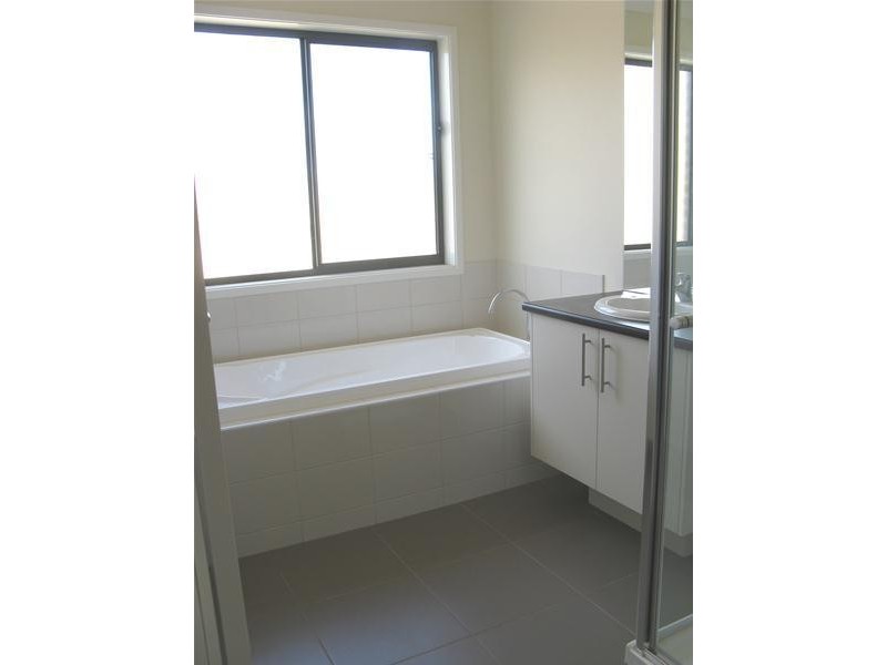 12 Kombi Drive, Leopold VIC 3224