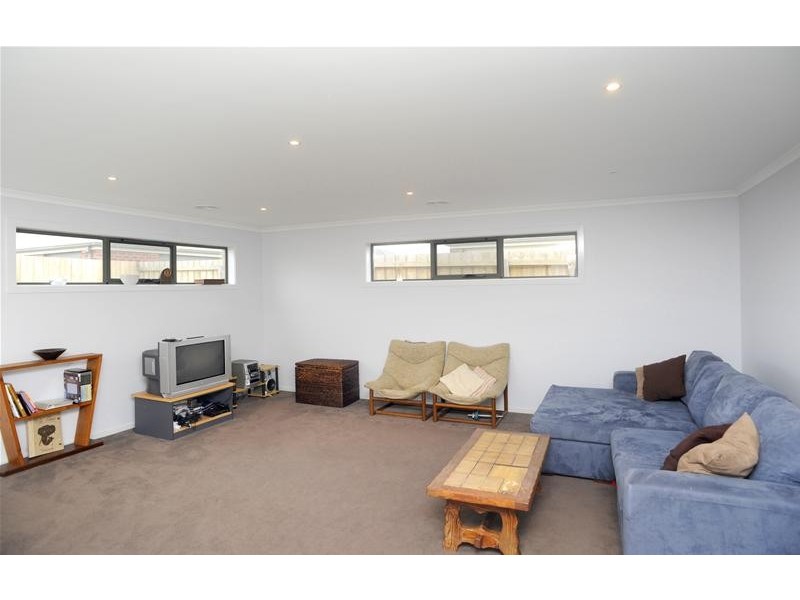 24 Curtain Drive, Leopold VIC 3224