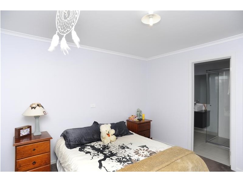 24 Curtain Drive, Leopold VIC 3224