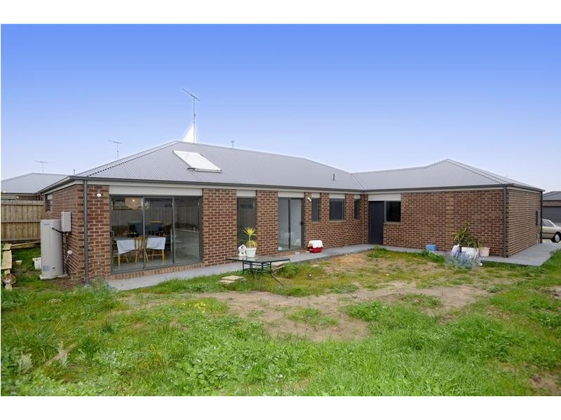 24 Curtain Drive, Leopold VIC 3224