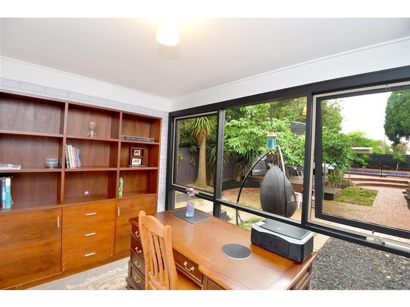 6 Allanvale Avenue, Leopold VIC 3224