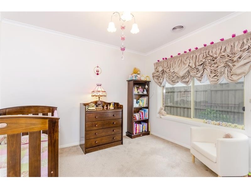 12 Grassland Grove, Leopold VIC 3224