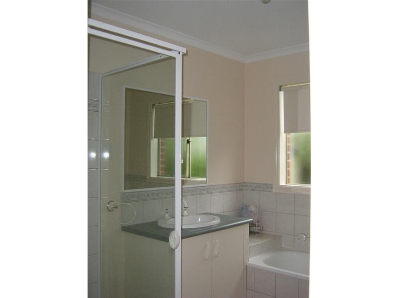 35 Huon Crescent, Leopold VIC 3224