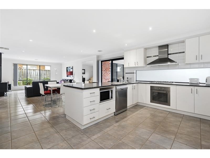 29 Morrow Crescent, Leopold VIC 3224