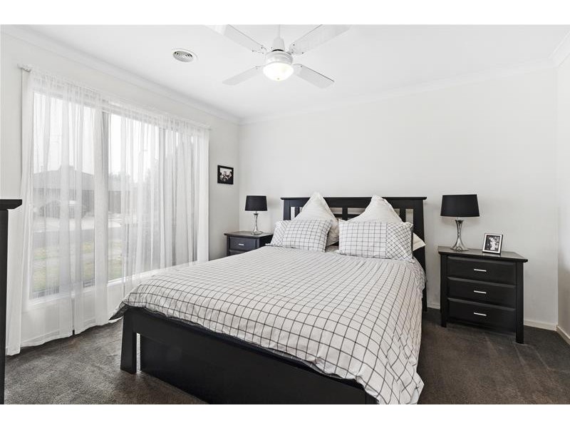 29 Morrow Crescent, Leopold VIC 3224