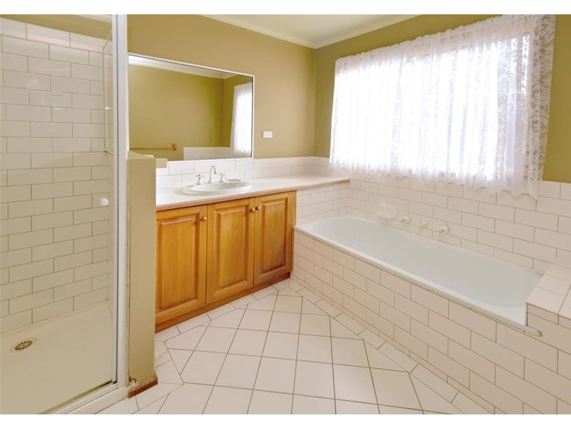 1/48 Heytesbury Drive, Leopold VIC 3224