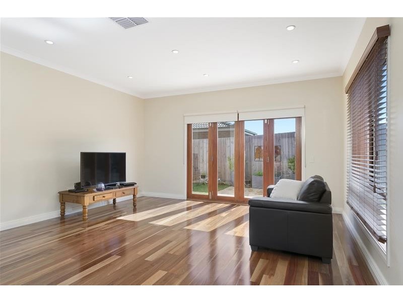 11 Chianti Grove, Leopold VIC 3224