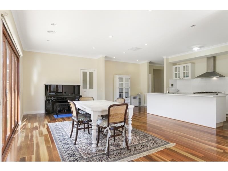 11 Chianti Grove, Leopold VIC 3224