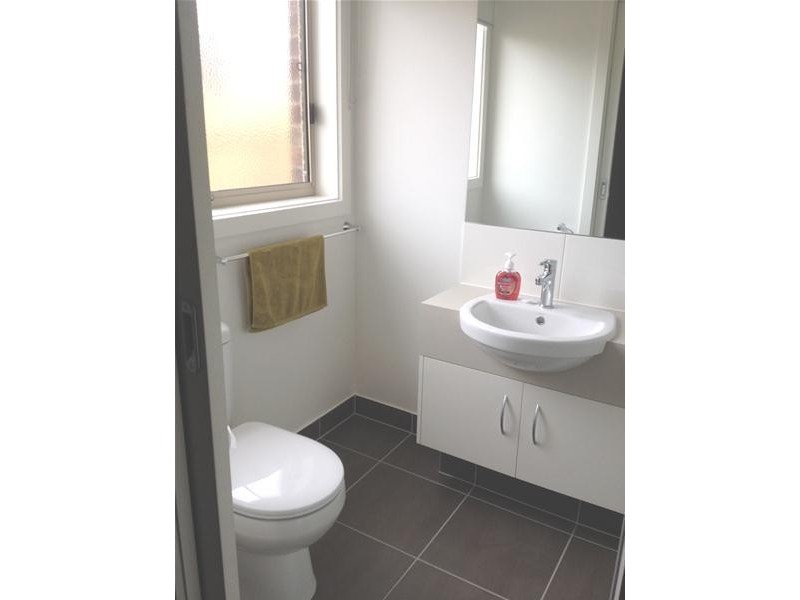 12 Hinchcliff Crescent, Newcomb VIC 3219