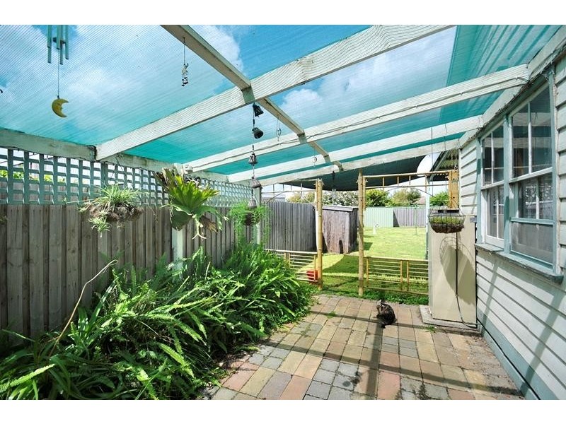 4 Helmer Crescent, East Geelong VIC 3219