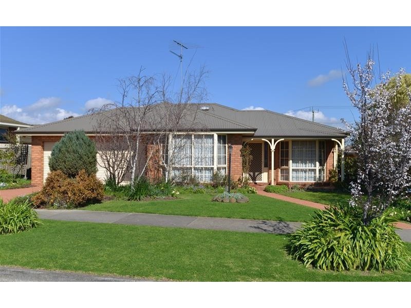 6 Highland Way, Leopold VIC 3224