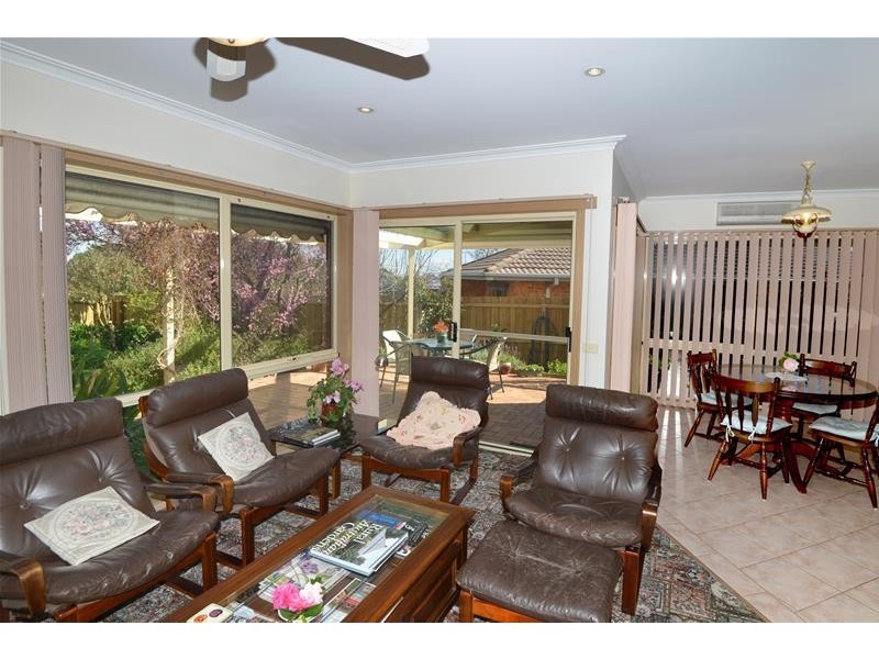6 Highland Way, Leopold VIC 3224
