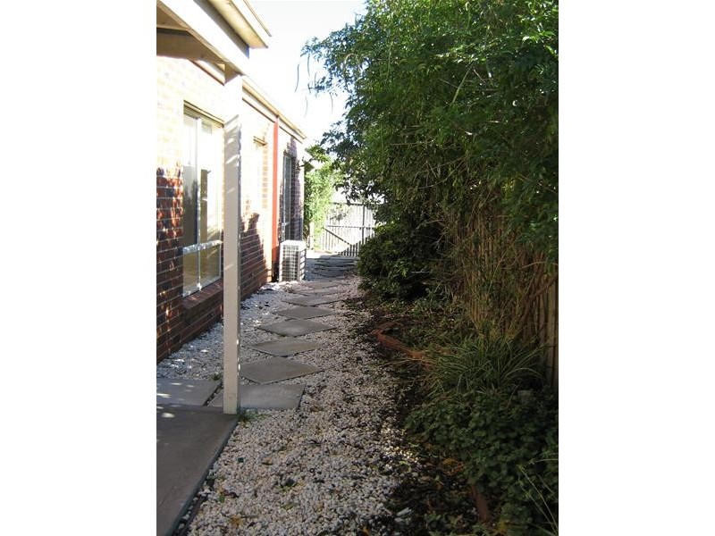 16 Pine Grove, Leopold VIC 3224