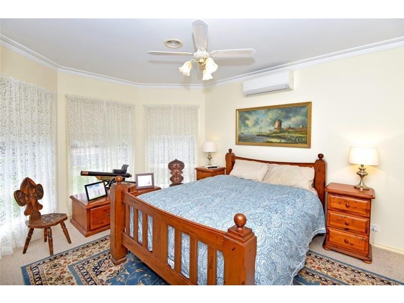 30 Huon Crescent, Leopold VIC 3224