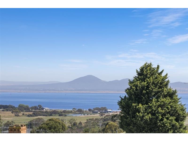 5 Mandlay Close, Leopold VIC 3224