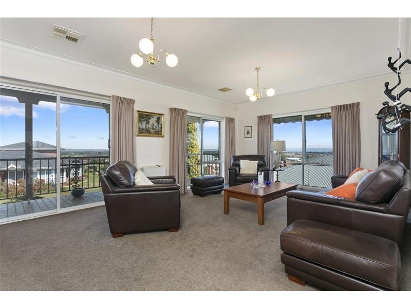 5 Mandlay Close, Leopold VIC 3224