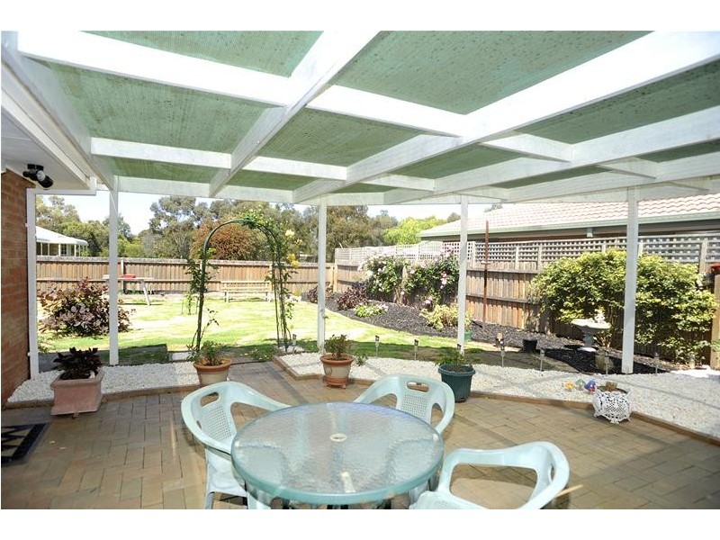 6 Warrawee Road, Leopold VIC 3224