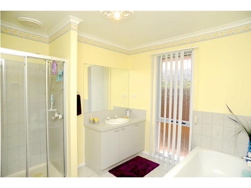 6 Warrawee Road, Leopold VIC 3224