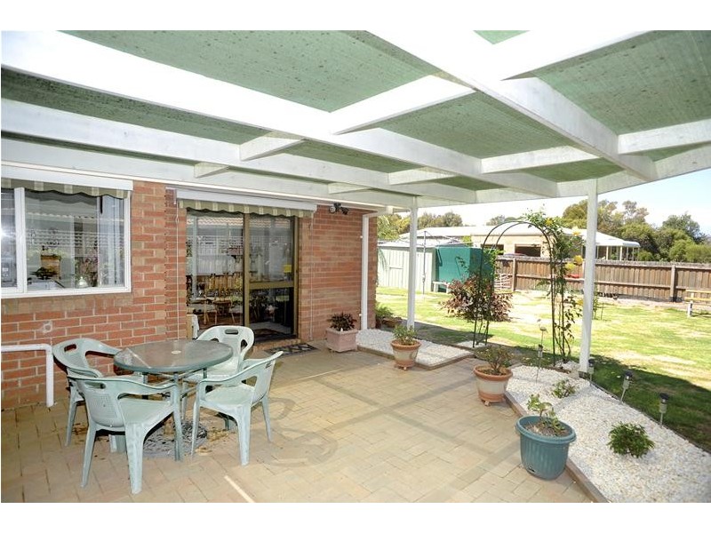 6 Warrawee Road, Leopold VIC 3224