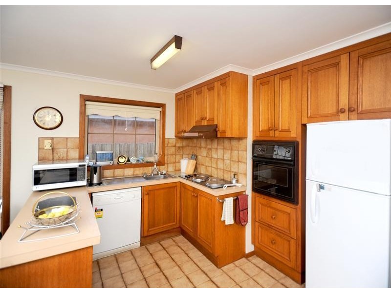 2/24 Cornthwaite Crescent, Leopold VIC 3224