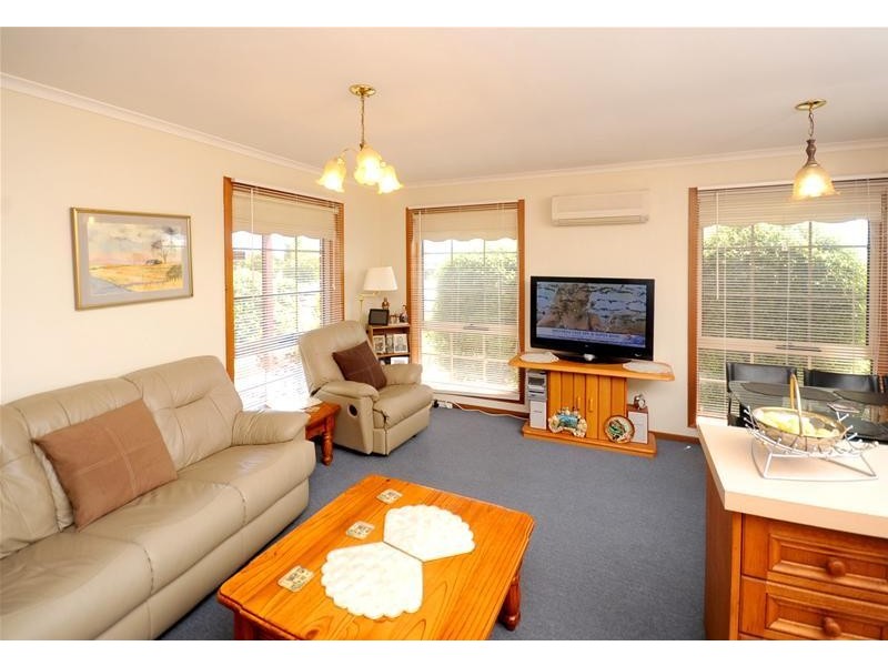 2/24 Cornthwaite Crescent, Leopold VIC 3224