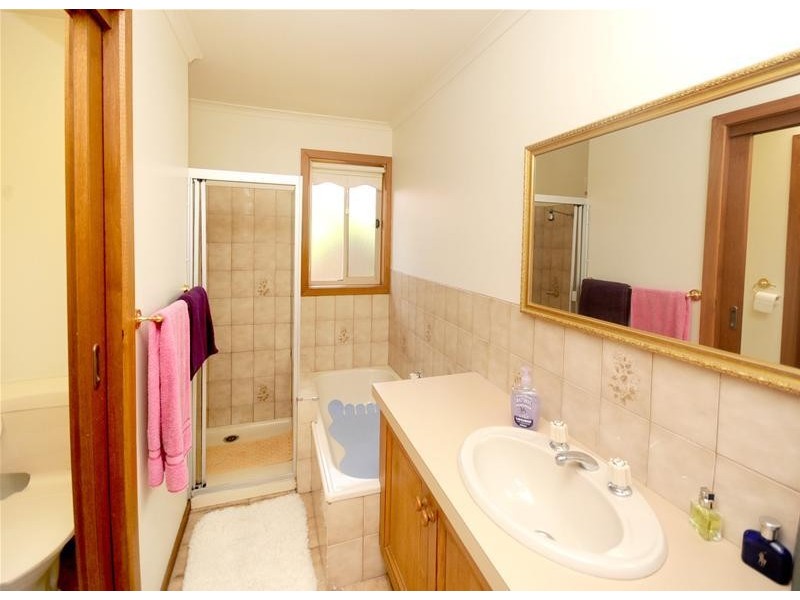 2/24 Cornthwaite Crescent, Leopold VIC 3224