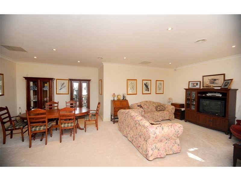 28 Balmoral Gardens, Leopold VIC 3224