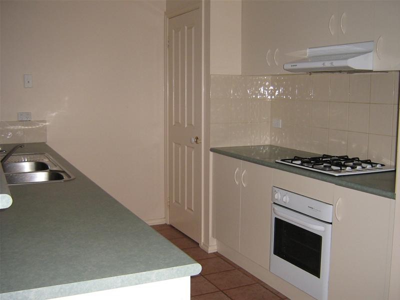 35 Huon Crescent, Leopold VIC 3224