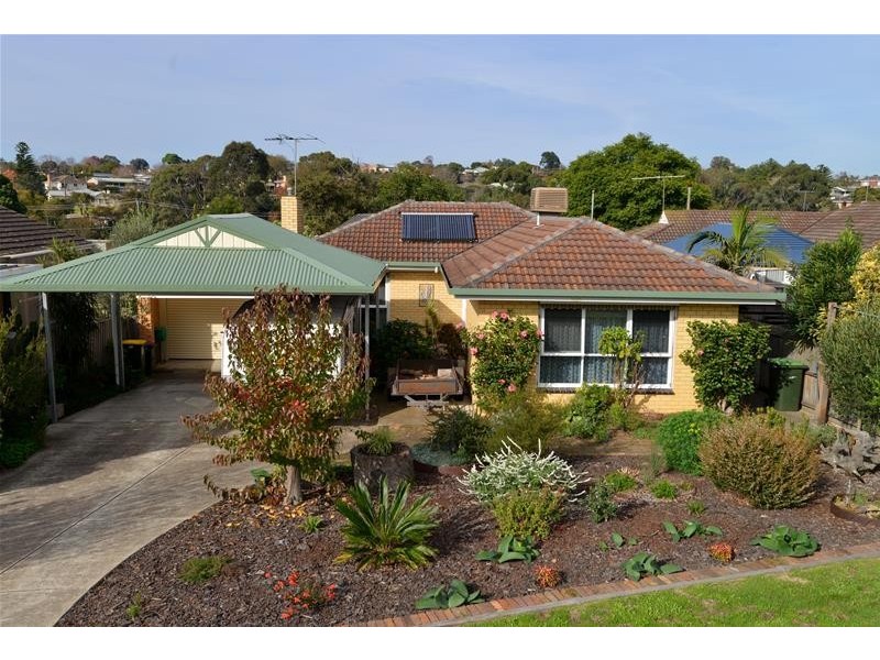 19 Ferndale Parade, Highton VIC 3216