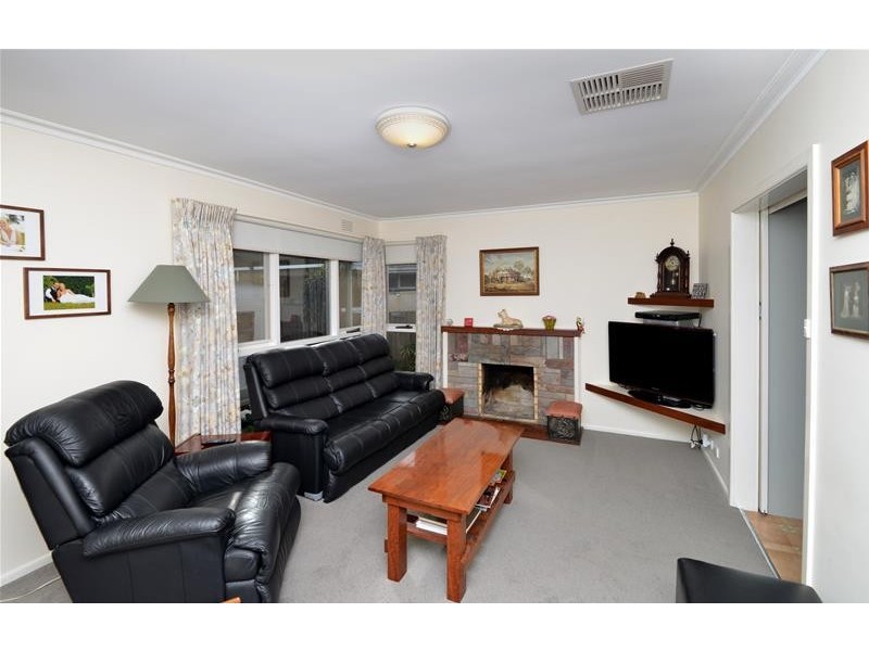 19 Ferndale Parade, Highton VIC 3216