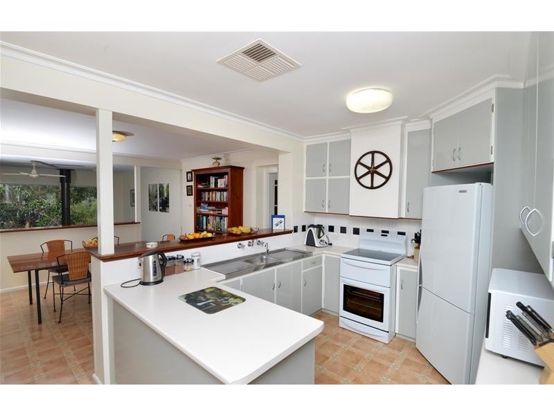 19 Ferndale Parade, Highton VIC 3216