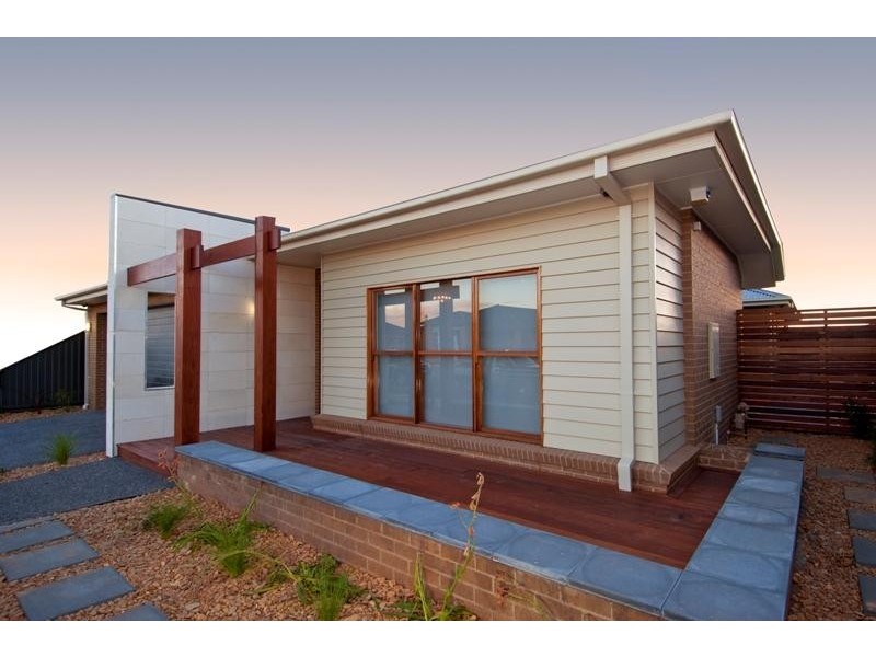 13 Springwater Drive, Lara VIC 3212