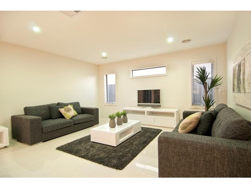 13 Springwater Drive, Lara VIC 3212