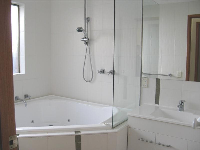 13 Heytesbury Drive, Leopold VIC 3224