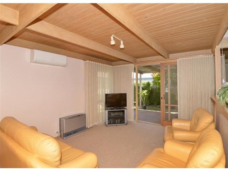 16 Highland Way, Leopold VIC 3224