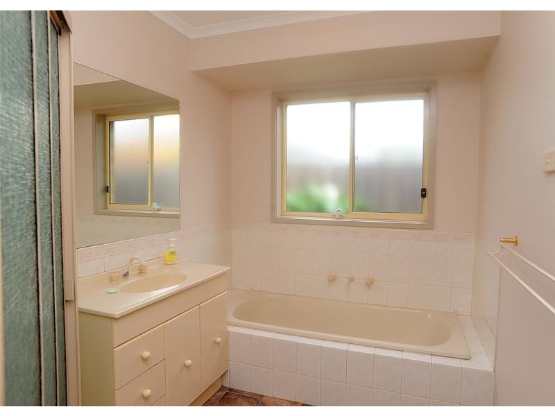 4 Amy Court, Leopold VIC 3224