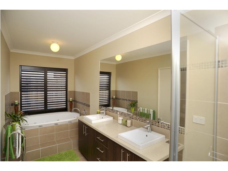 32 Pollard Drive, Leopold VIC 3224