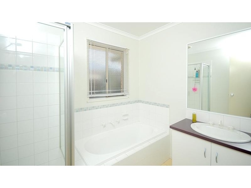 10 Trixia Place, Leopold VIC 3224