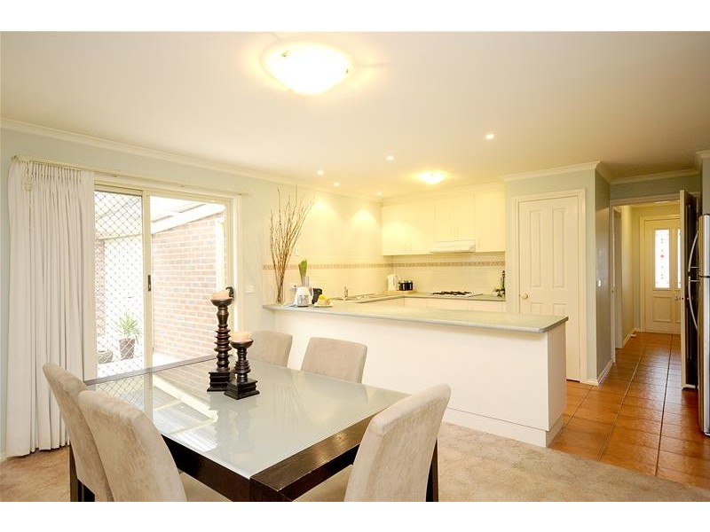 17 Huon Crescent, Leopold VIC 3224