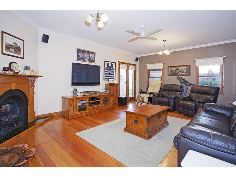 9 Fairbank Court, Leopold VIC 3224